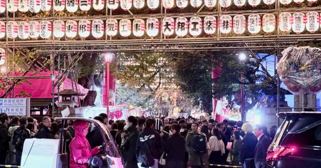 Торі но іті в Сіндзюку: загрібаємо удачу